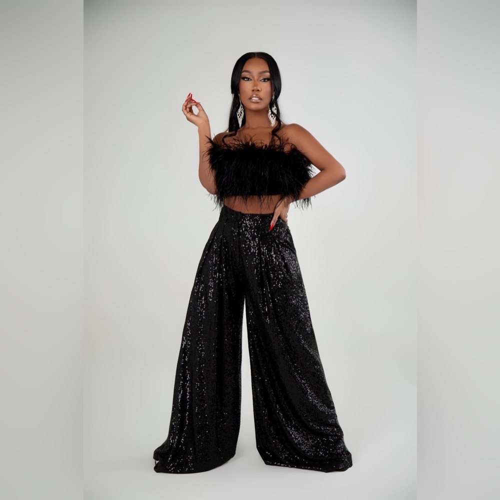 Ella’s Lisque Luna Black Sequin Pants